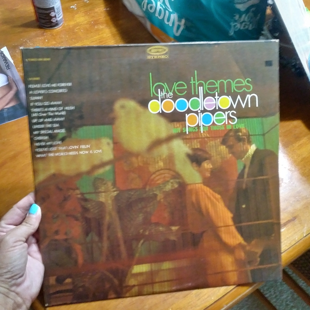 The Doodle Town Pipers Love Themes Vinyl Record